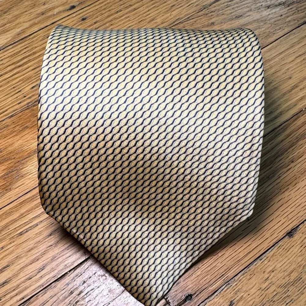Graham & Lockwood Tan and Black Patterned Tie